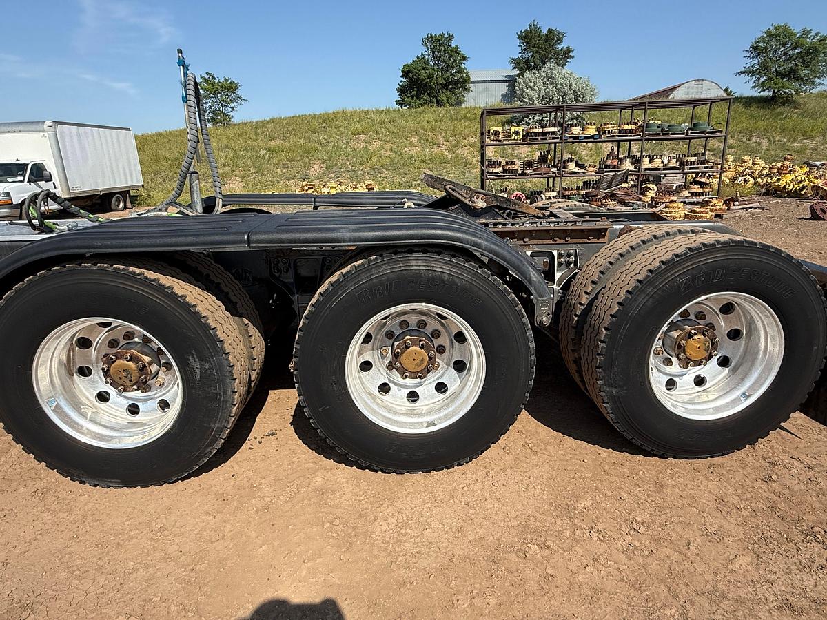 Used 2014 KENWORTH T800 TRI-DRIVE HEAVY HAUL 36" SLEEPER TRUCK