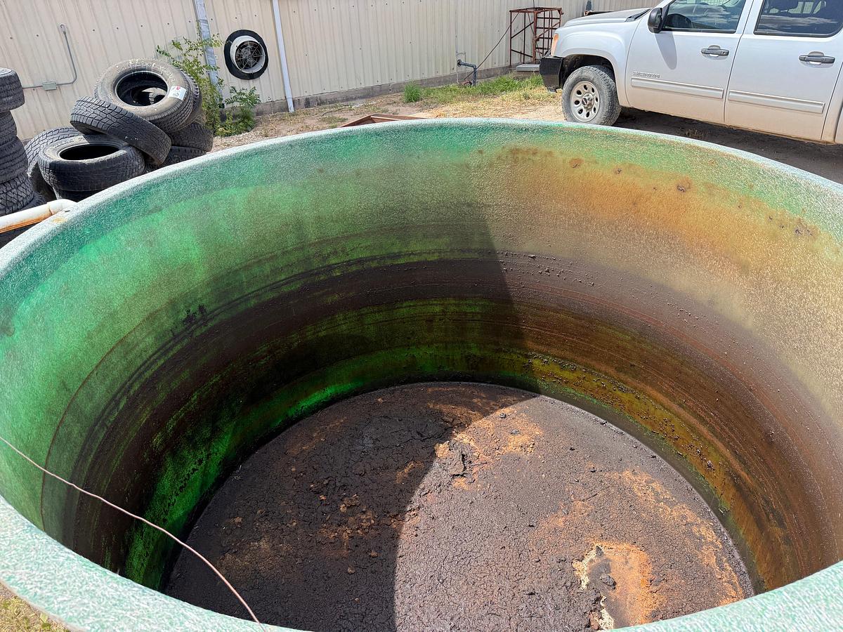 Used 100 BBL OPEN TOP FIBERGLASS WASH TANK & TROUGH