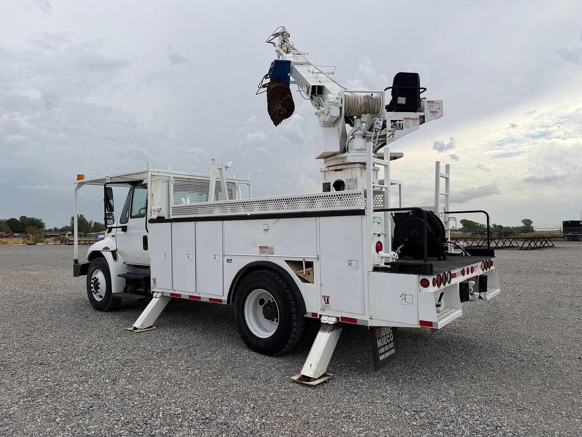 Used 2012 TEREX COMMMANDER C4045 DIGGER DERRICK TRUCK