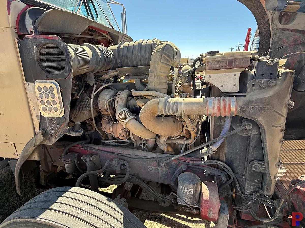 Used 2008 KENWORTH T800 T/A 36” SLEEPER 45K LBS. WINCH TRUCK