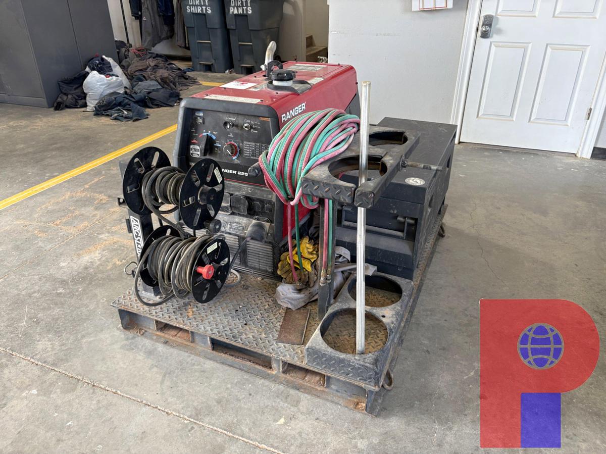 Used LINCOLN ELECTRIC RANGER225 WELDING SKID