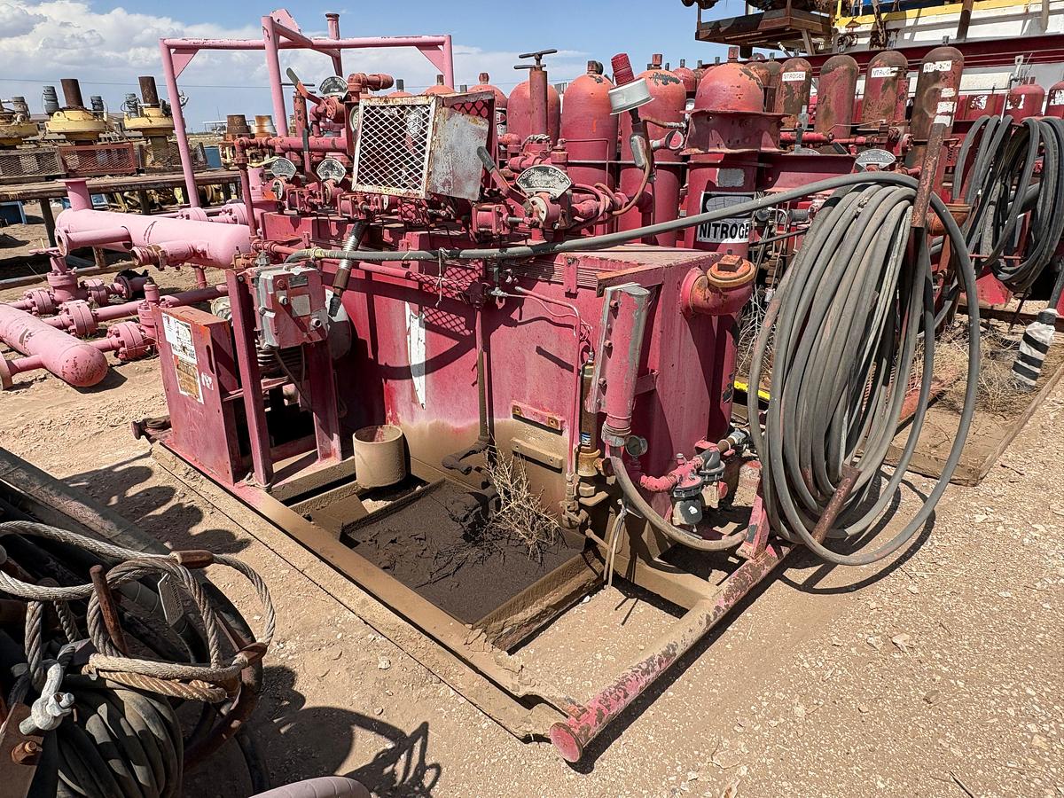 Used 5-station closing unit, skidded