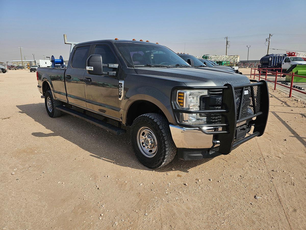 Used 2018 FORD F-250 SUPER DUTY CREW CAB PICKUP TRUCK