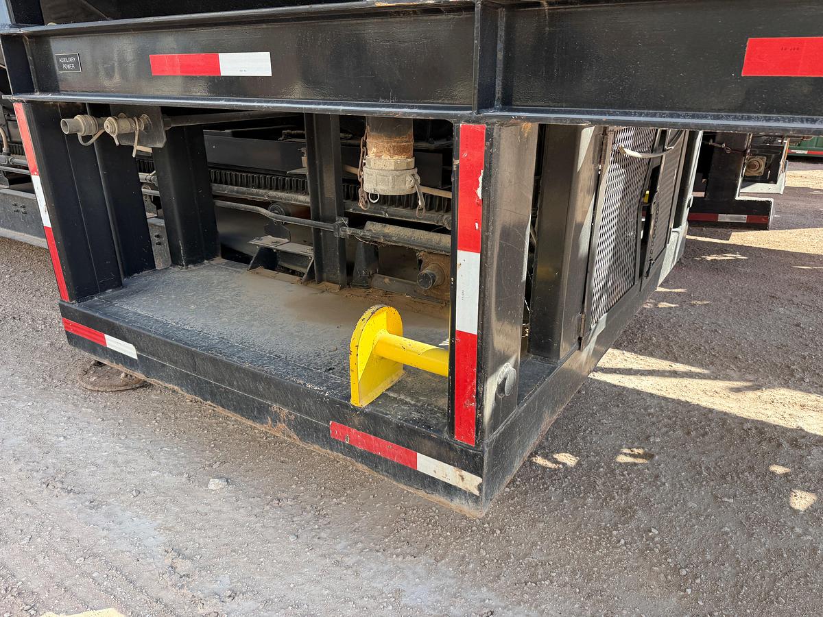 Used 2015 KEYSTONE MSB-2700 T/A 5-COMPARTMENT SAND KING TRAILER