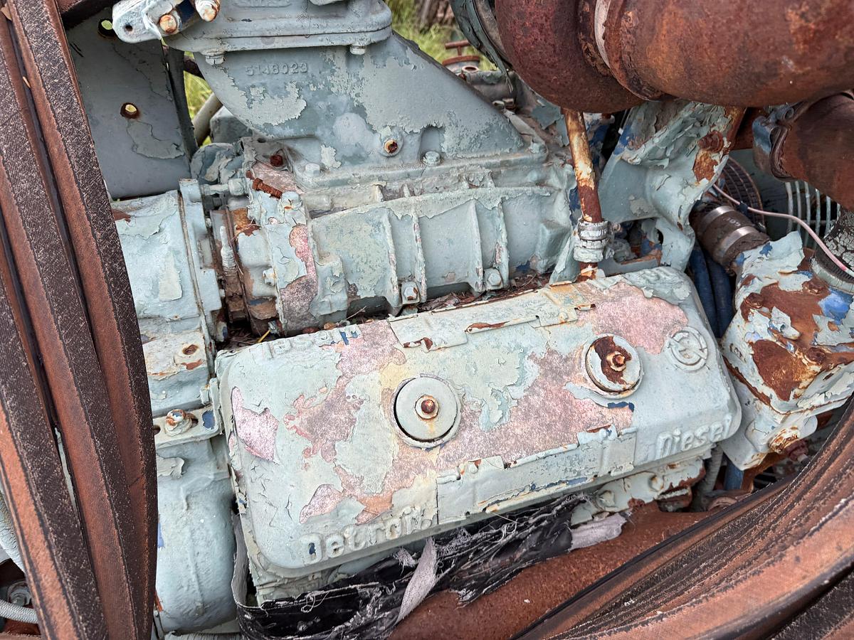 Used DETROIT 6V92T ENGINE W/ TWIN DISC F-10017-TC1 TORQUE CONVERTER & RADIATOR, SKIDDED