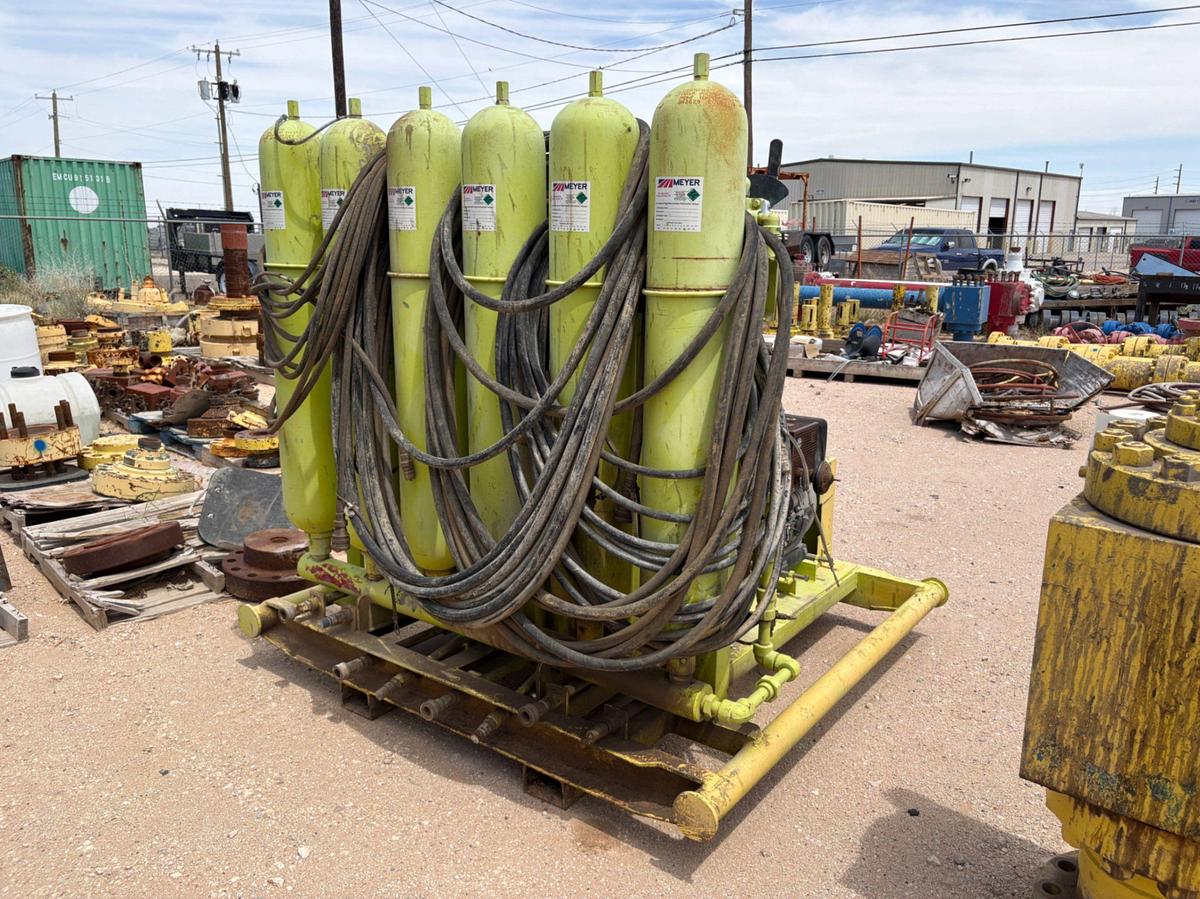 Used 4-station closing unit, skidded