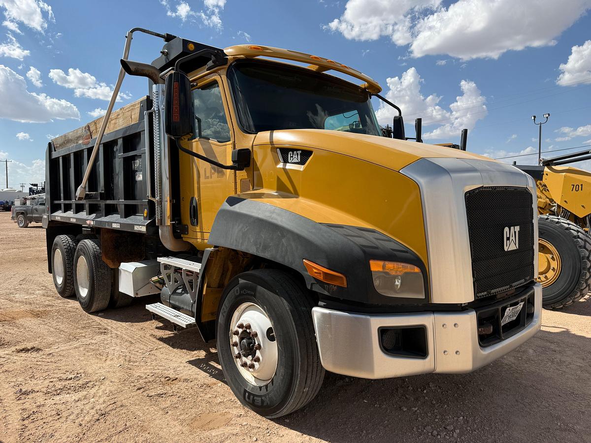 Used 2014 CATERPILLAR CT660S T/A DAYCAB 15YD DUMP TRUCK