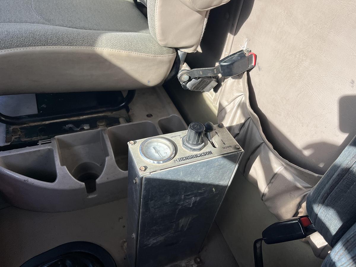 Used 2004 INTERNATIONAL  PAYSTAR 5600I TRI AXLE 660 CF CEMENT BULK TRUCK