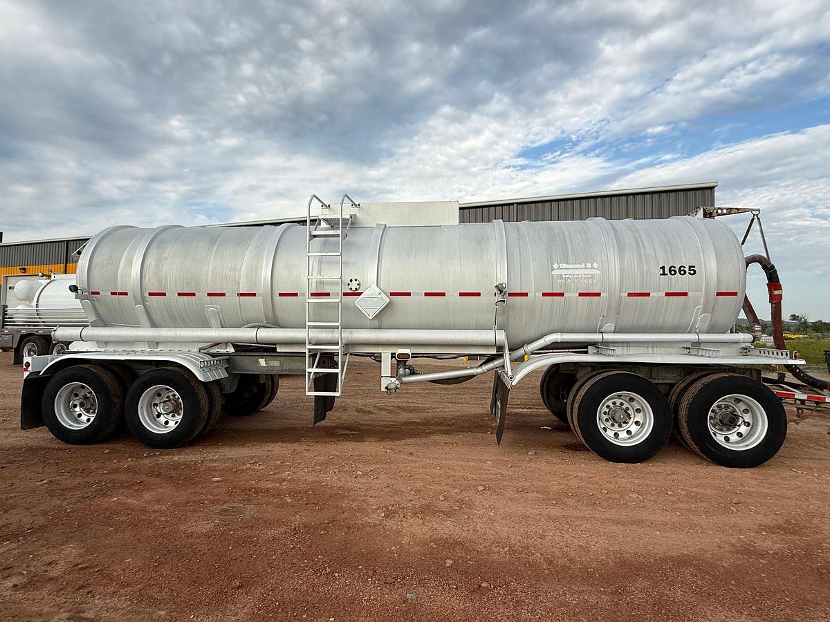 Used 2014 STEPHENS 6,800 GALLON DOT-407 4- AXLE TANK PUP TRAILER