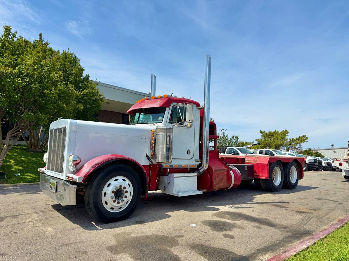 Used 1999 Peterbilt 379 T/A Slick Back Winch Truck