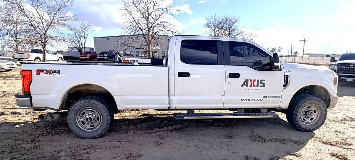 Used 2019 FORD F-250 XL FX4 6.7L 4WD CREW CAB PICKUP TRUCK