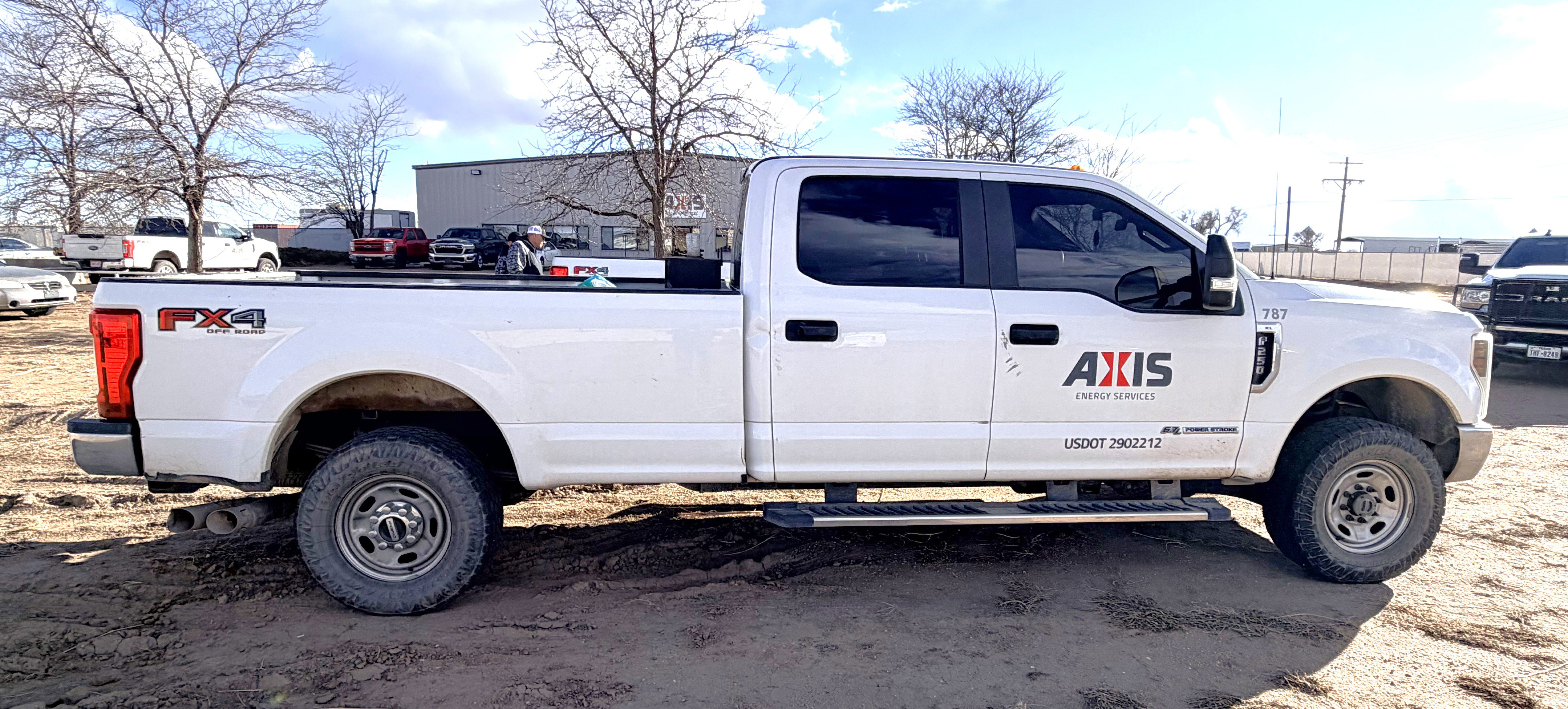 Used 2019 FORD F-250 XL FX4 6.7L 4WD CREW CAB PICKUP TRUCK