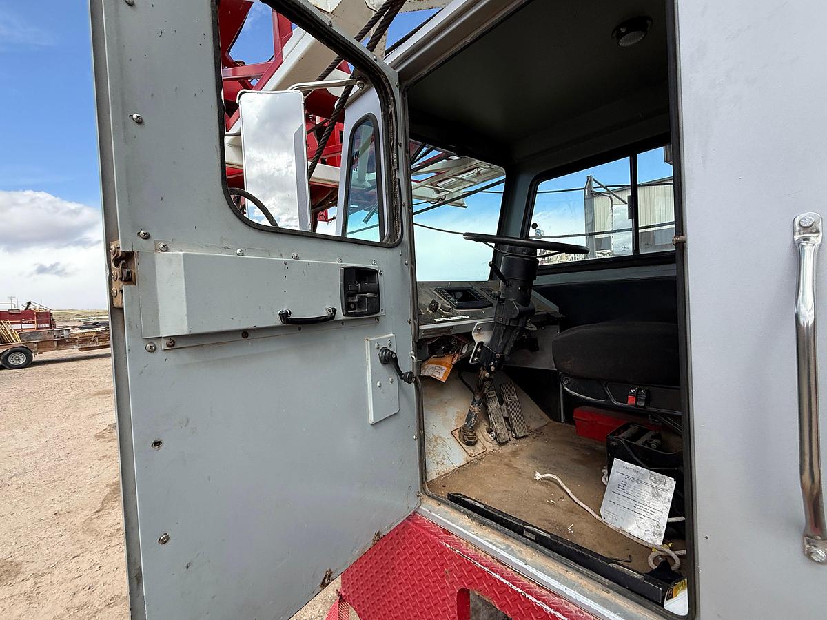 Used 2014 WATSON HOPPER PAY ZONE 550 DD 108’-300K 7-AXLE WELL SERVICE RIG