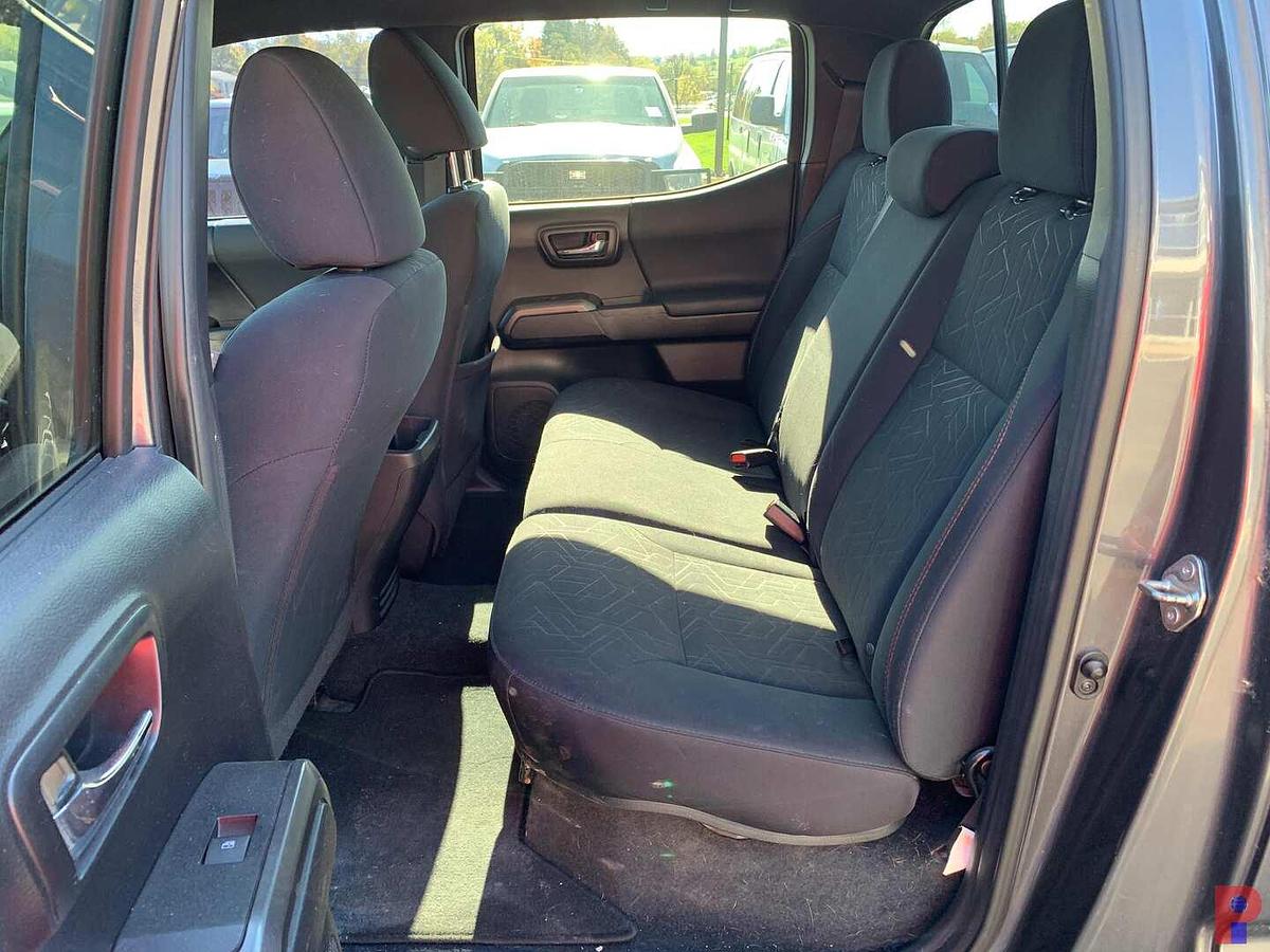 Used 2018 TOYOTA TACOMA TRD 4X4 OFFROAD CREW CAB PICKUP