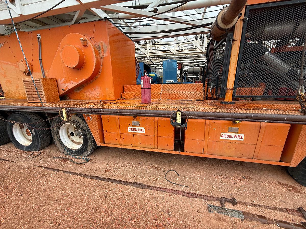 Used 2006 TAYLOR C500 DD 104'-250K 5-AXLE WELL SERVICE WORKOVER RIG