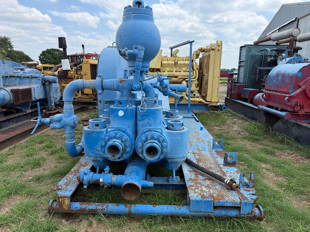 Used Continental Emsco DB-550 DUPLEX MUD PUMP P/B CAT D379, SKIDDED