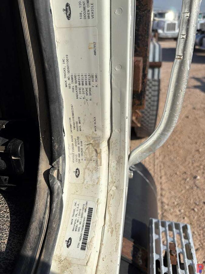 Used 2003 MACK CV713 T/A 30K LBS. WINCH TRUCK