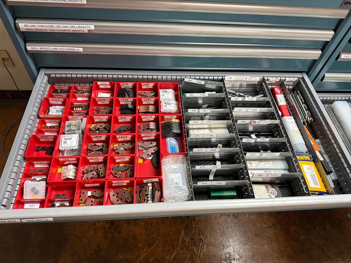 Used LOT W/ (200+) UNUSED EXPENDABLE MACHINING TOOLS INCLUDES (2) LISTA 8-DRAWER ROLLING TOOLBOXES, TABLE TOP & BOLT BIN W/ CONTENTS
