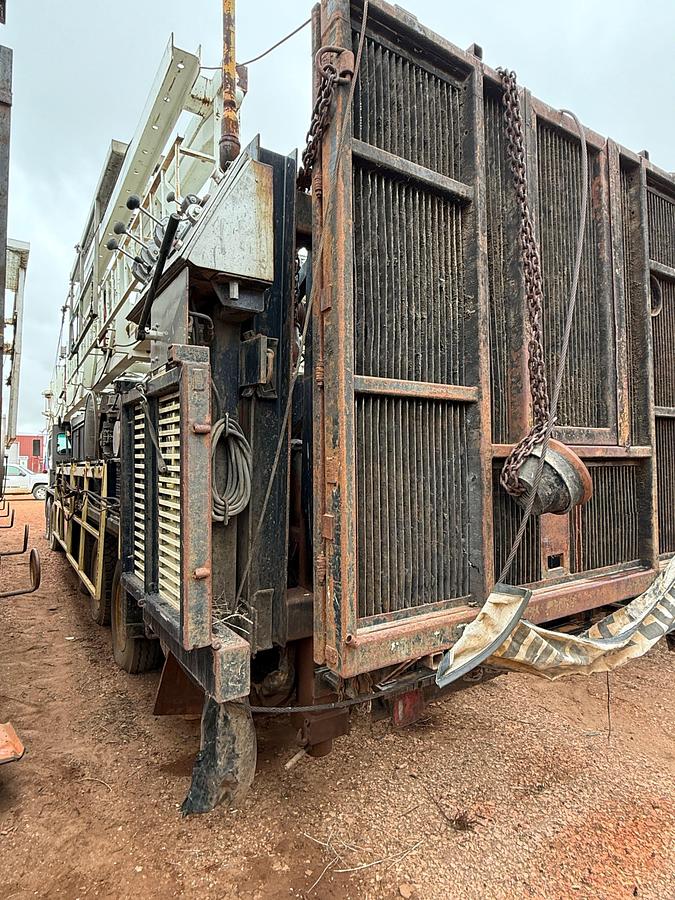 Used 2008 TAYLOR C500 DD 104'-250K 5-AXLE WELL SERVICE WORKOVER RIG