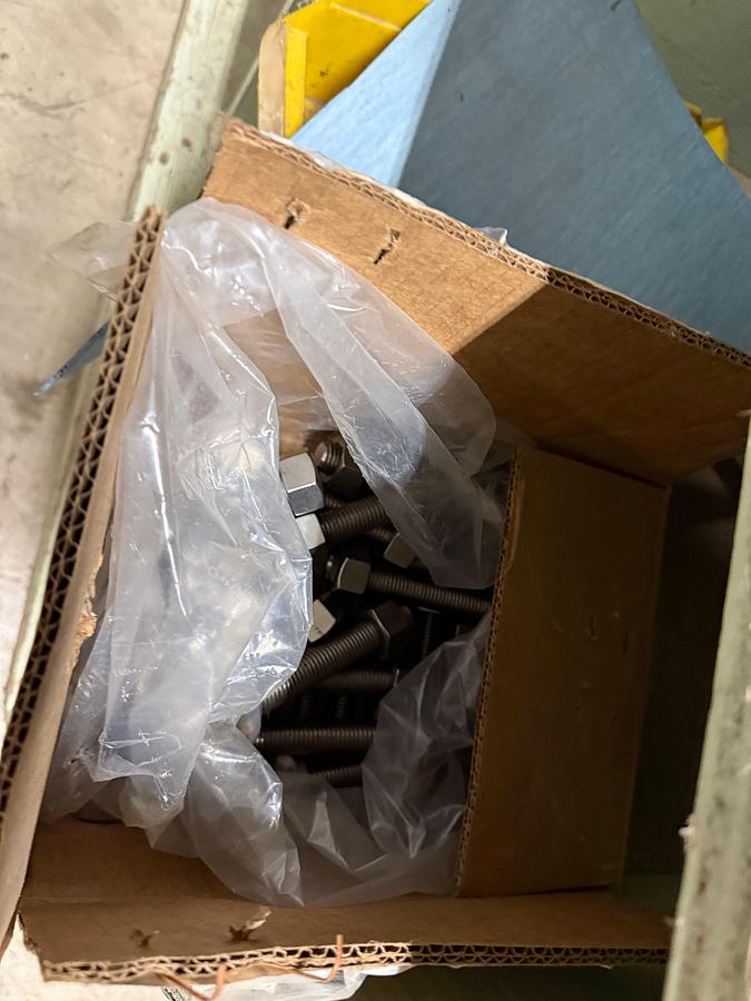 Used SECTION OF (60+) 1” Thru 8” BUTT WELD FLANGES W/ SOME FLANGE INST KITS