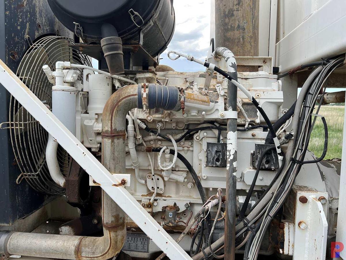 Used 1999 INTERNATIONAL  9400 T/A CEMENT PUMP TRUCK