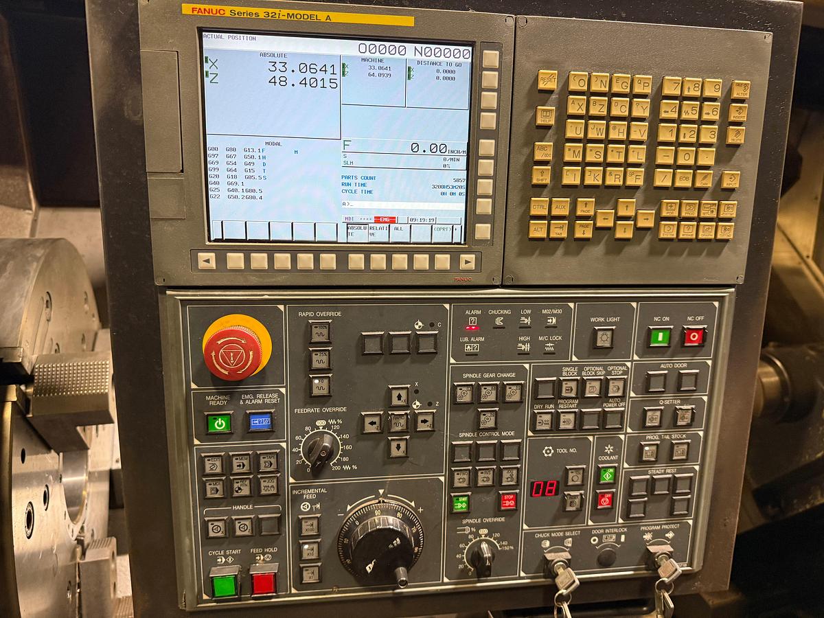 Used 2012 DOOSAN PUMA 700 CNC LATHE