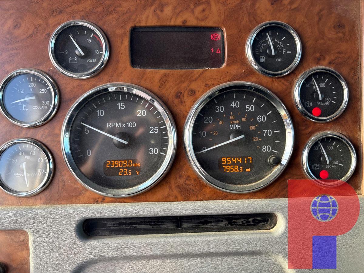 Used 2009 PETERBILT 386 T/A SLEEPER HAUL TRUCK