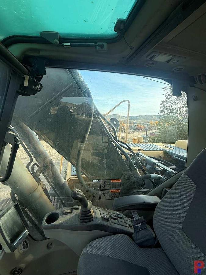 Used 2010 VOLVO EC210CL EXCAVATOR