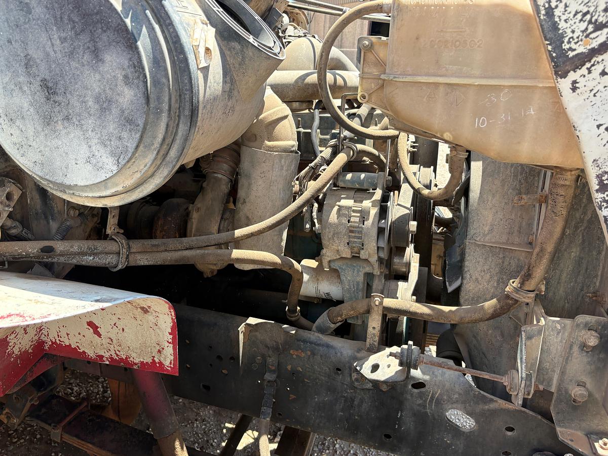 Used 1998 INTERNATIONAL 4900 S/A DAYCAB 5-TON CRANE TRUCK