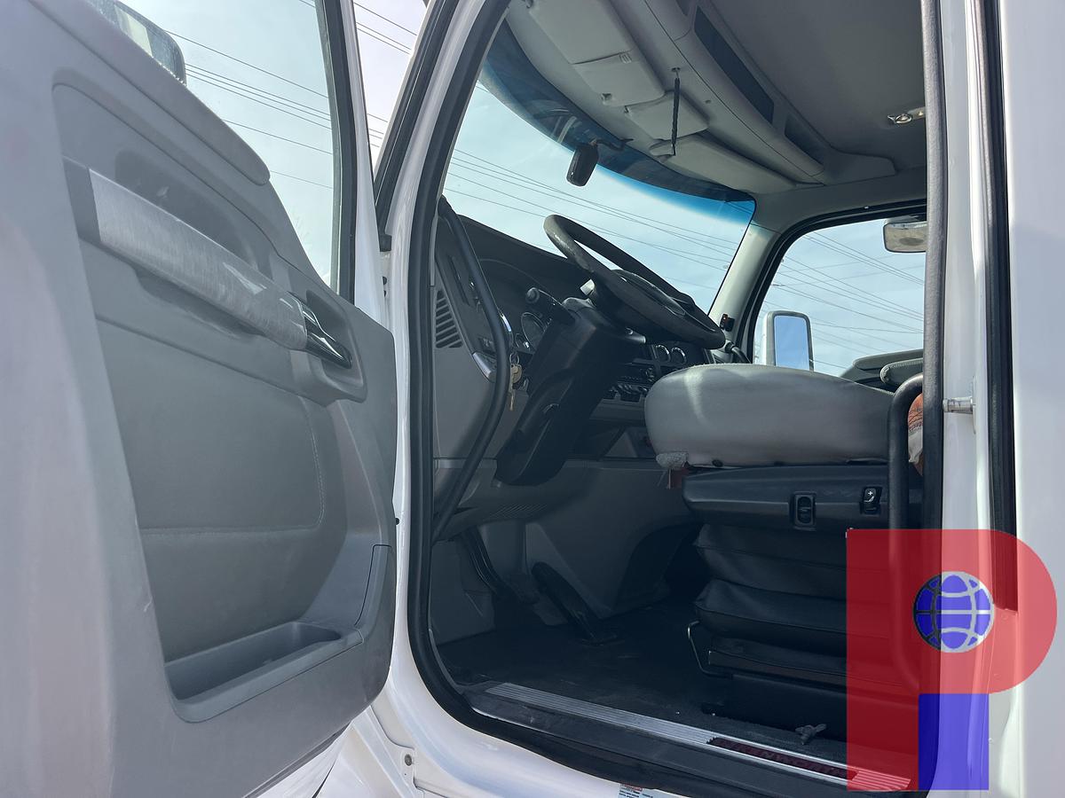 Used 2019 KENWORTH T680 T/A DAY CAB TRUCK TRACTOR