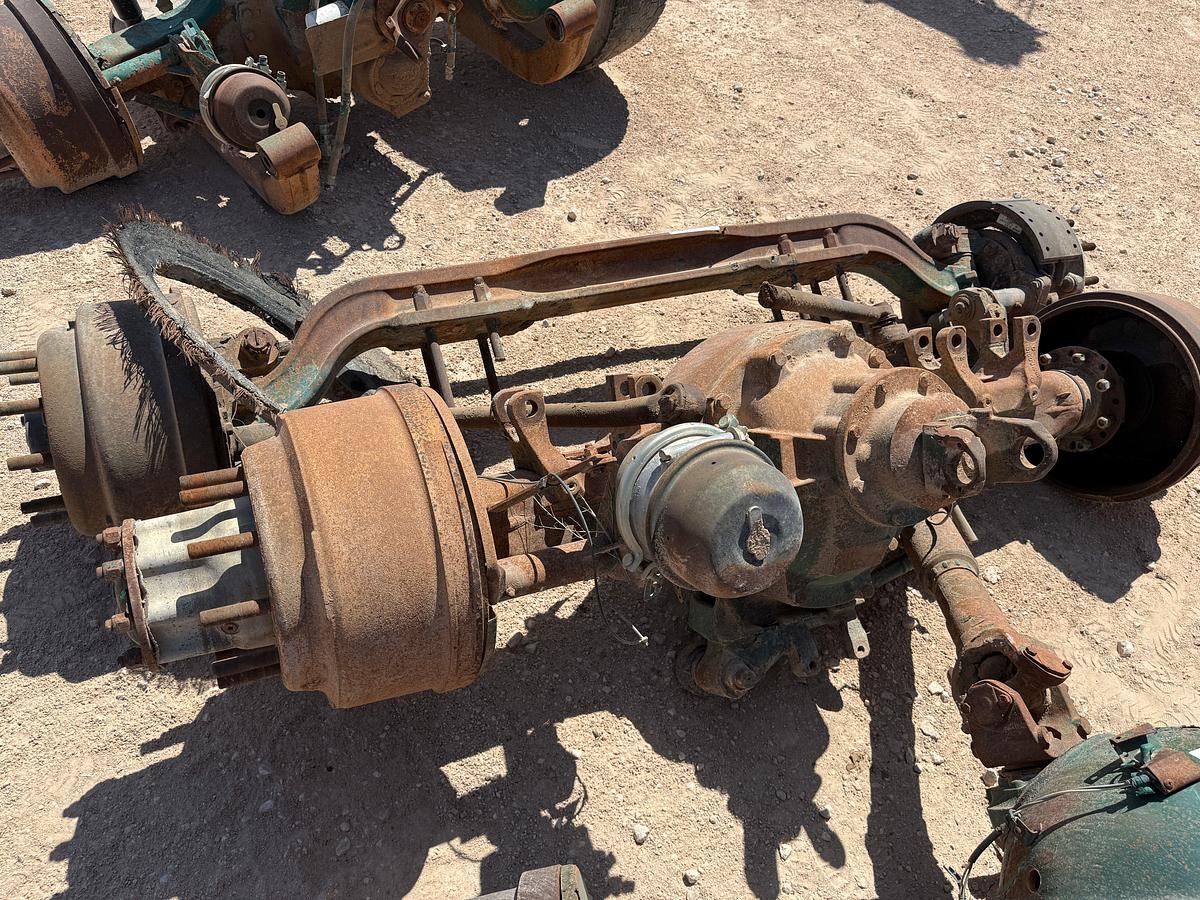 Used ROCKWELL RR23160 23K LBS 4.30 RATIO REAR REAR DIFF & BANJO HSG W/ HUBS & FRONT AXLE