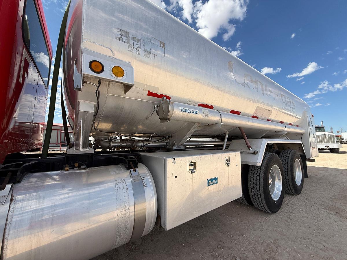 Used 2008 PETERBILT 389