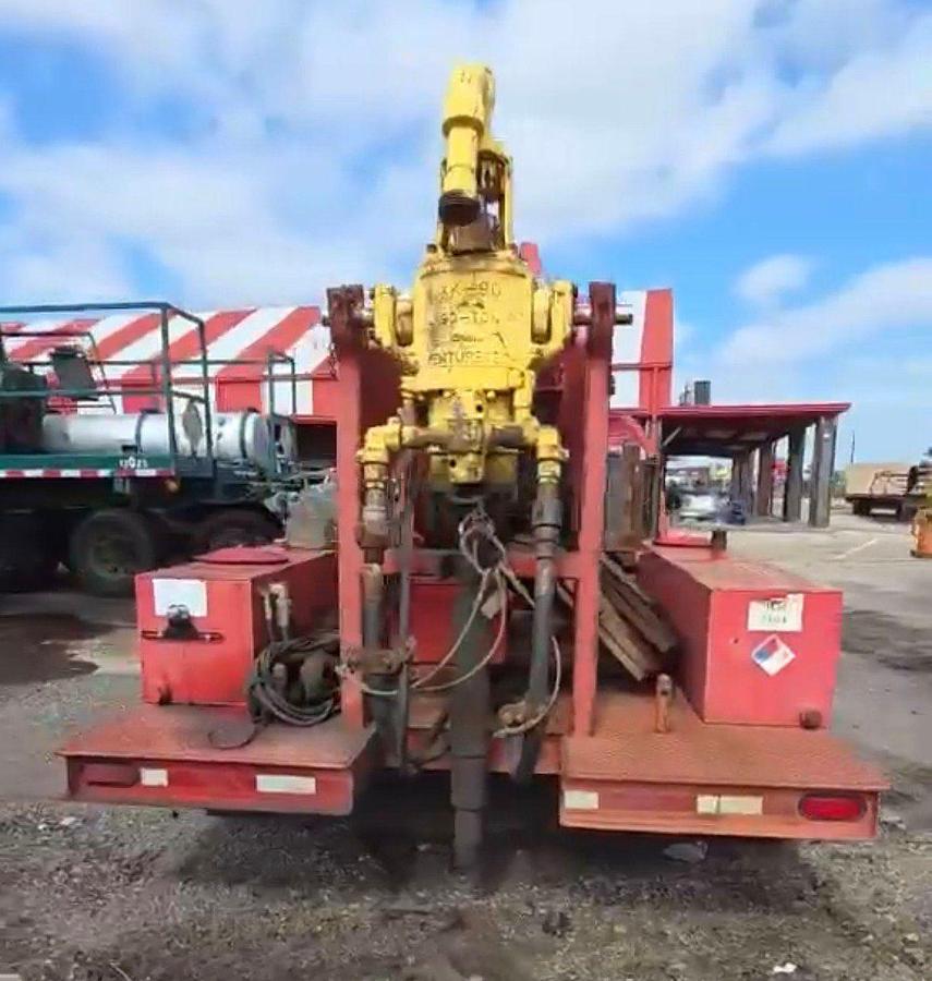 Used 2010 VENTURETECH XK-90 POWER SWIVEL MTD. T/A GOOSENECK TRAILER