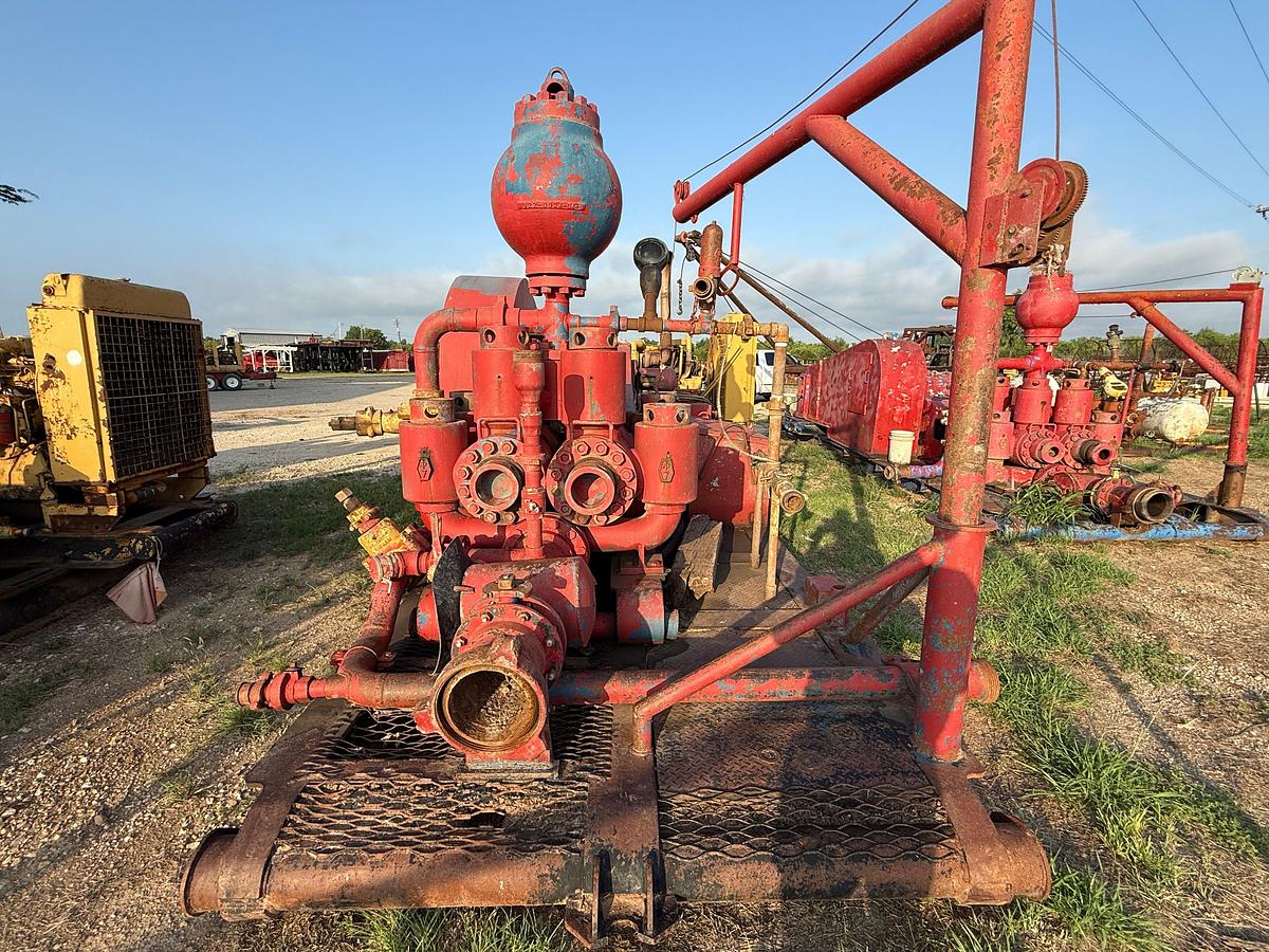 Used CONTINENTAL EMSCO D-300 DUPLEX MUD PUMP P/B CATERPILLAR 3406TA