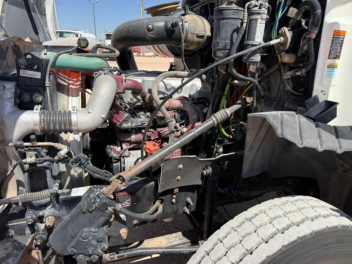 Used 2008 MACK PINNACLE T/A DAYCAB HAUL TRUCK