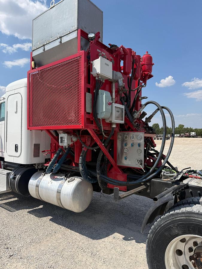 Used 2013 PETERBILT 367 TRI-DRIVE COILED TUBING SUPPORT WET KIT TRUCK
