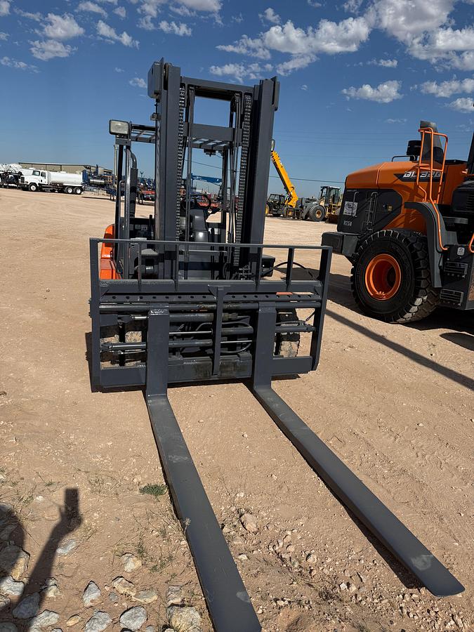 Used 2012 Doosan D70S-5 13,550lbs forklift
