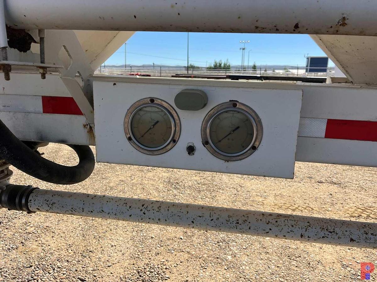 Used 2015 EXA INDUSTRIAL T/A STEEL PNEUMATIC TRAILER