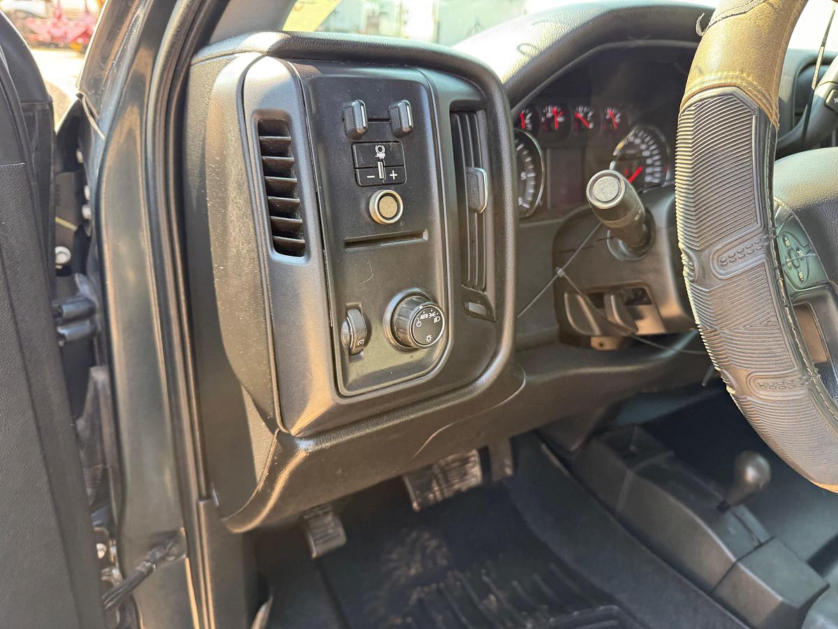 Used 2018 CHEVROLET SILVERADO 2500HD 4X4 CREW CAB PICKUP TRUCK