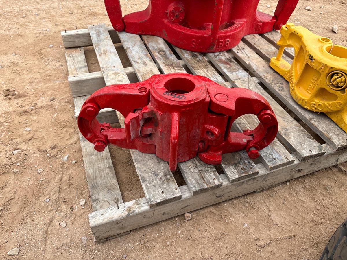 Used 2-7/8” 65 ton side door elevator