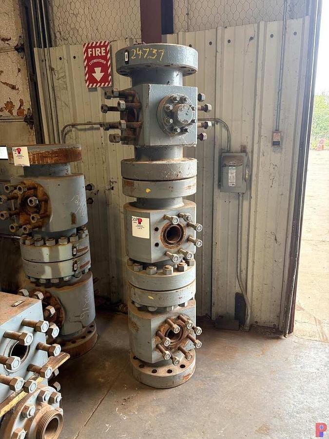 Used (5X$) 7-1/16” S 4-1/16” 15K FLUID CROSSES