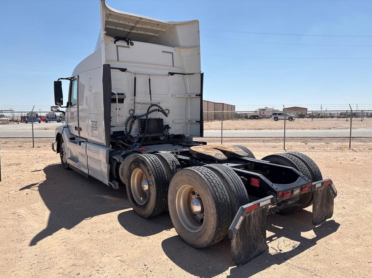 Used 2017 VOLVO VNL T/A SLEEPER HAUL TRUCK, INOP.