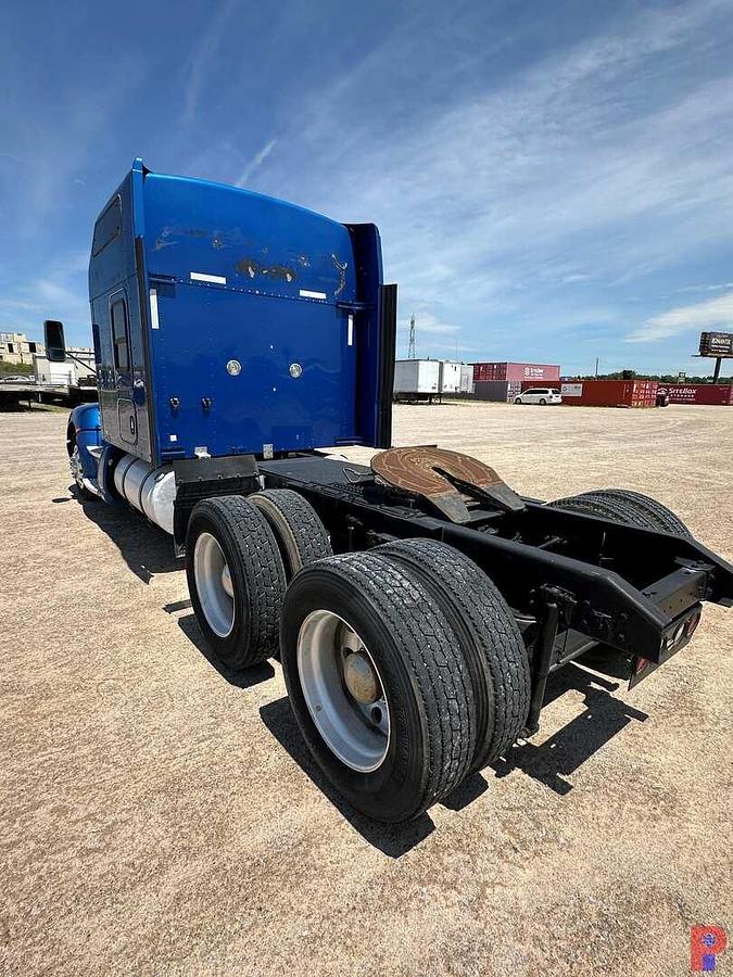 Used 2012 KENWORTH T 660 T/A SLEEPER TRUCK