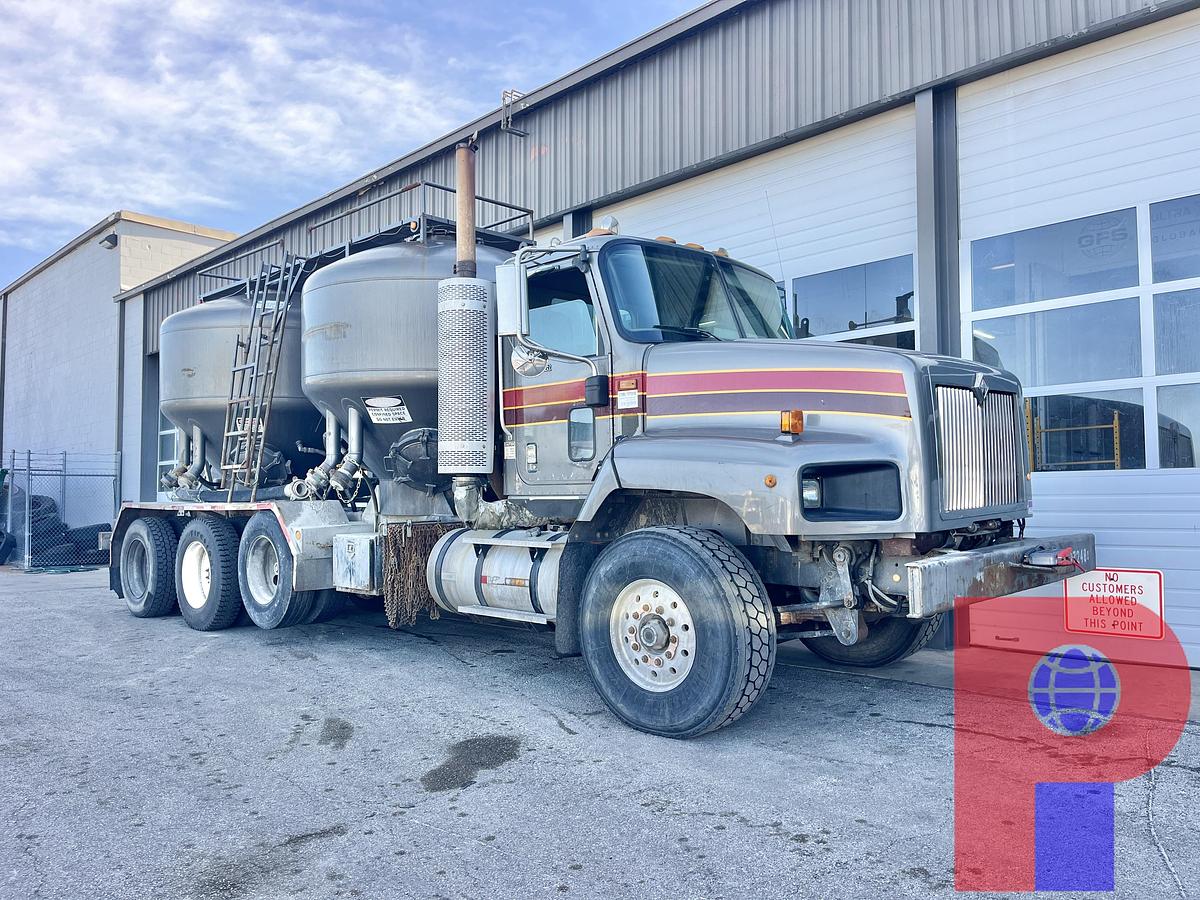 Used 2009 INTERNATIONAL PAYSTAR 5600I TRI AXLE 660 CF CEMENT BULK TRUCK