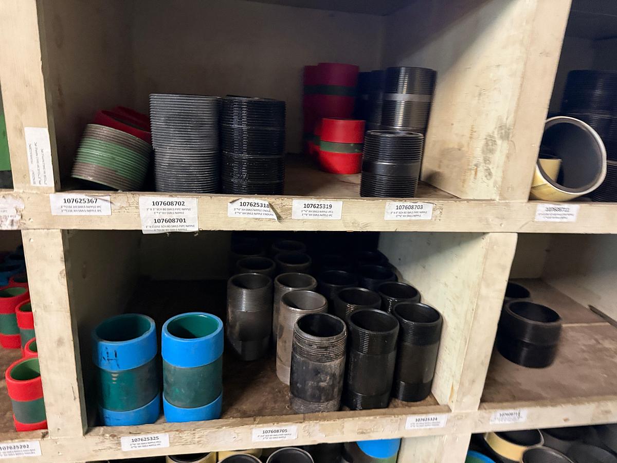 Used SECTION OF (80+) MOSTLY HEAVY WALL 2” THRU 4” PIPE NIPPLES