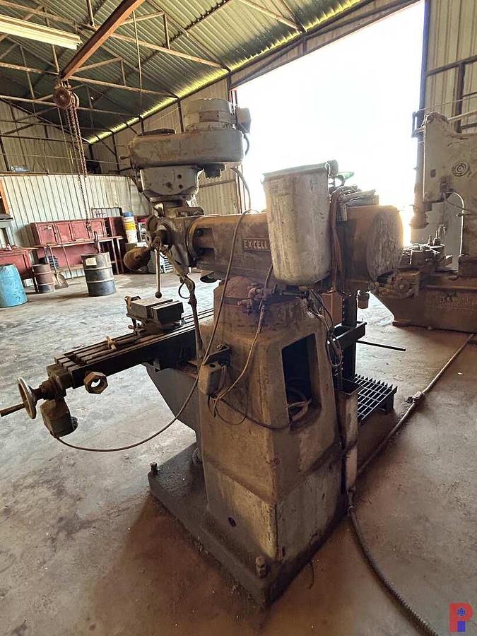 Used EX-CELL-O XLO VERTICAL MILLING MACHINE P/B 220 VOLT 3 PHASE ELECTRIC MOTOR