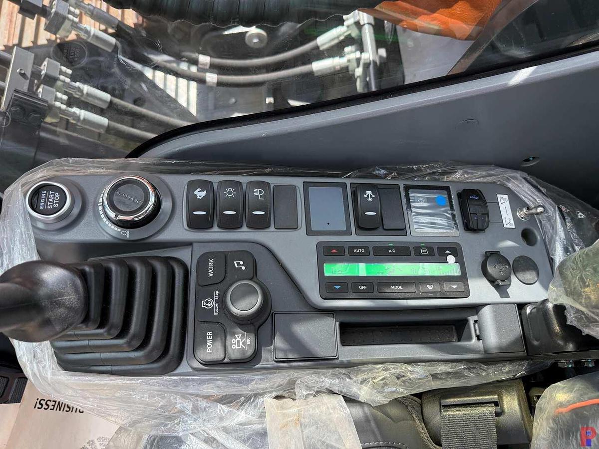 Used (NEW) 2024 DEVELON DX200LC-7 EXCAVATOR **3 YEAR 5000 HOUR FULL WARRANTY**