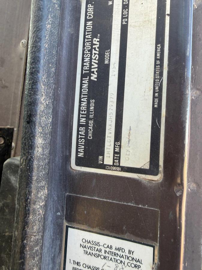 Used 1988 INTERNATIONAL 1954 S/A WINCH TRUCK