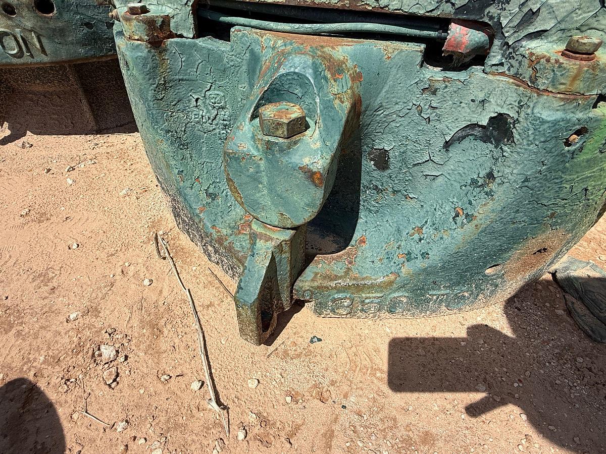 Used LOT W/ (3) VARCO 350-TON SLIP TYPE SPIDER CASING ELEVATORS