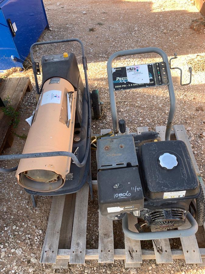 Used Pressure Wave 3600 psi Pressure Washer and MASTERPRO 215 Shop Heater
